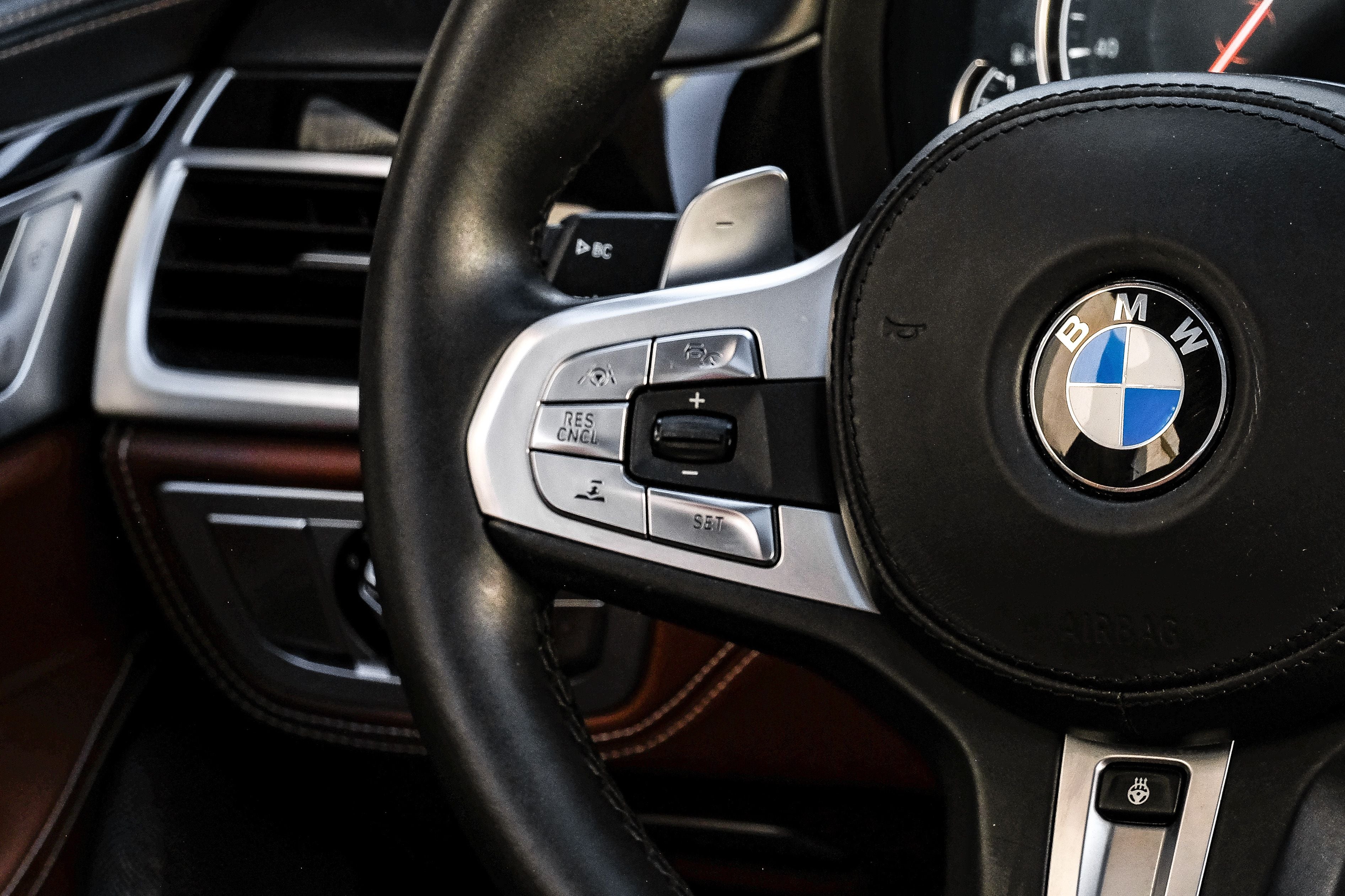 2018 BMW 7 Series M760i