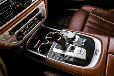 2018 BMW 7 Series M760i