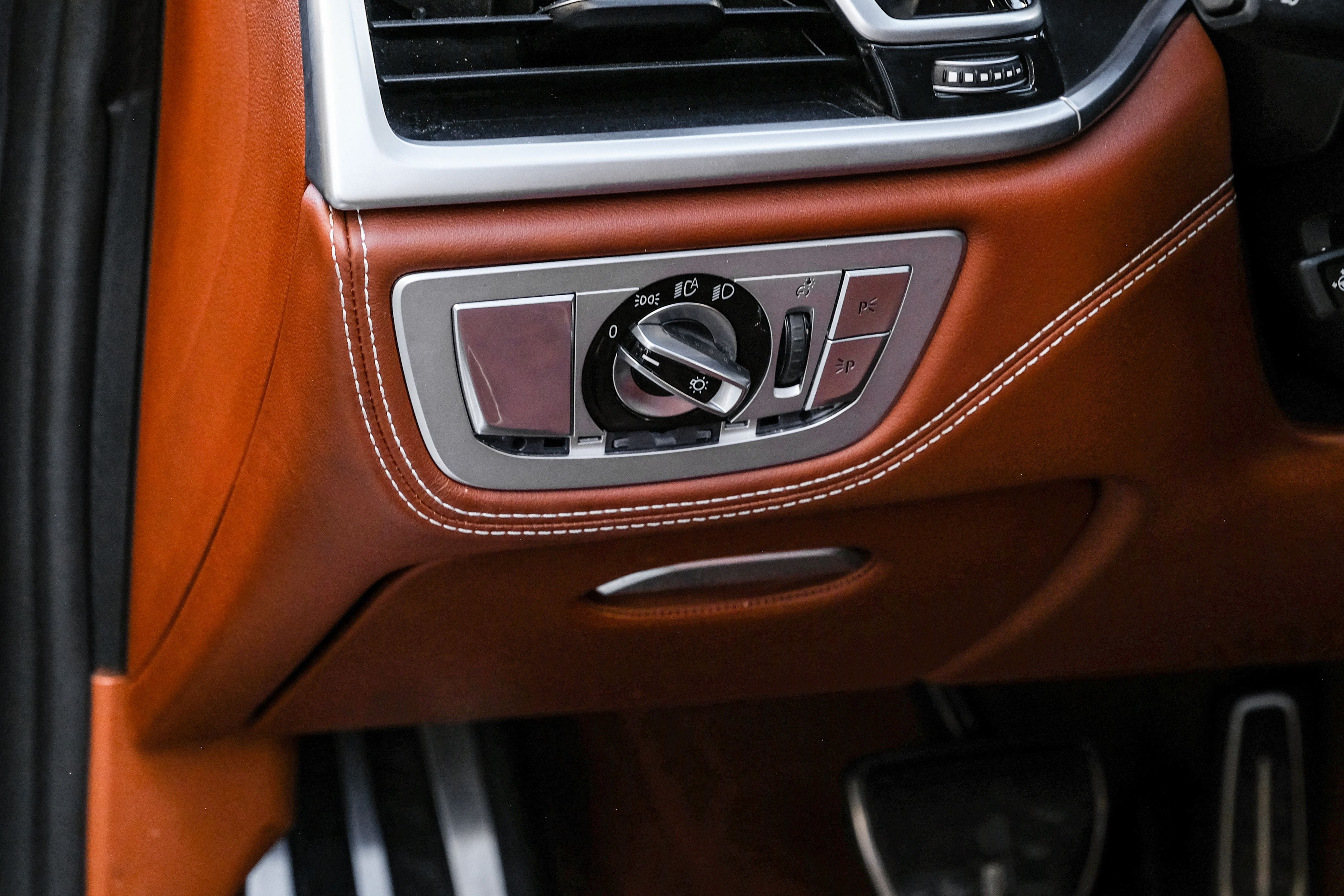 2018 BMW 7 Series M760i