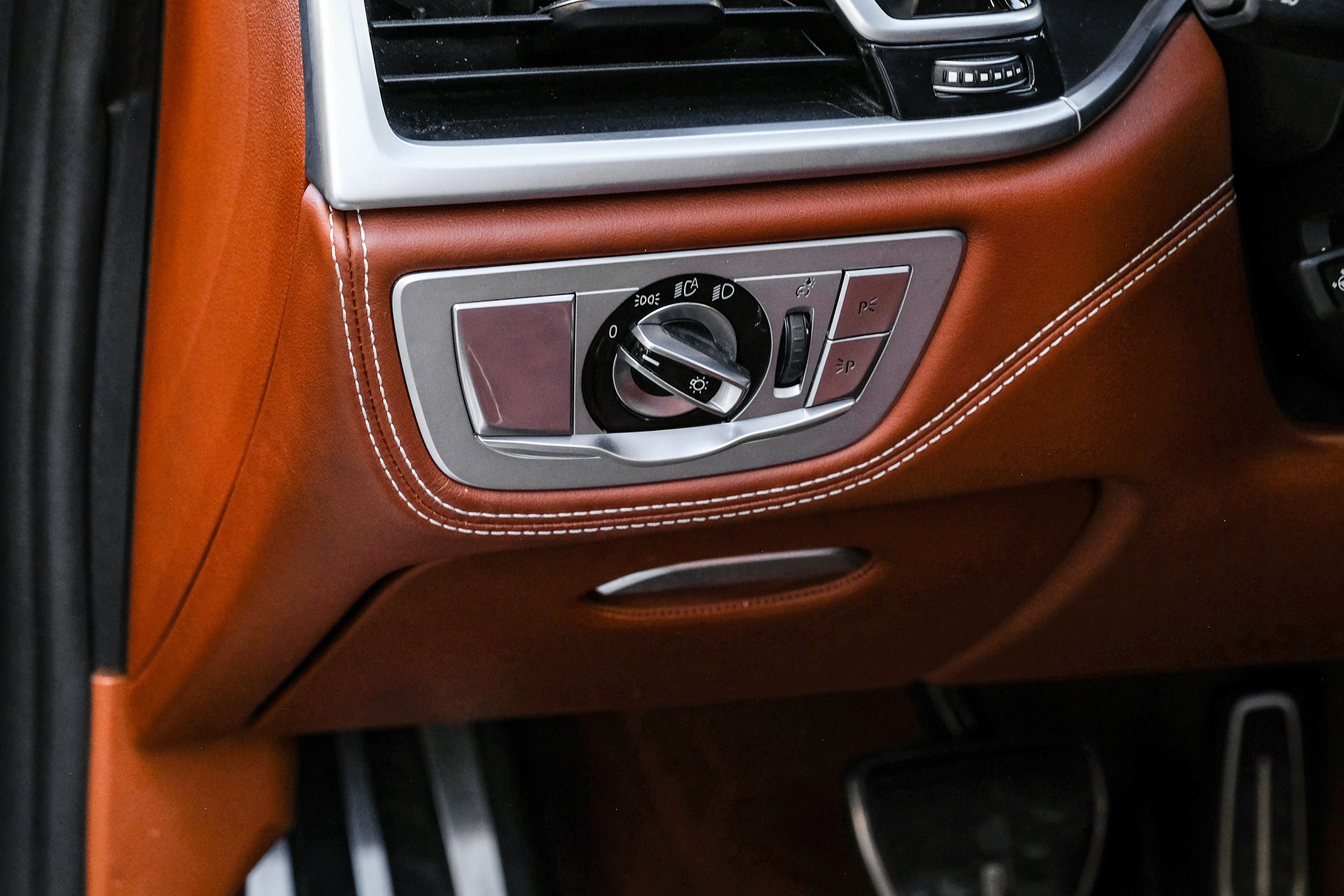 2018 BMW 7 Series M760i