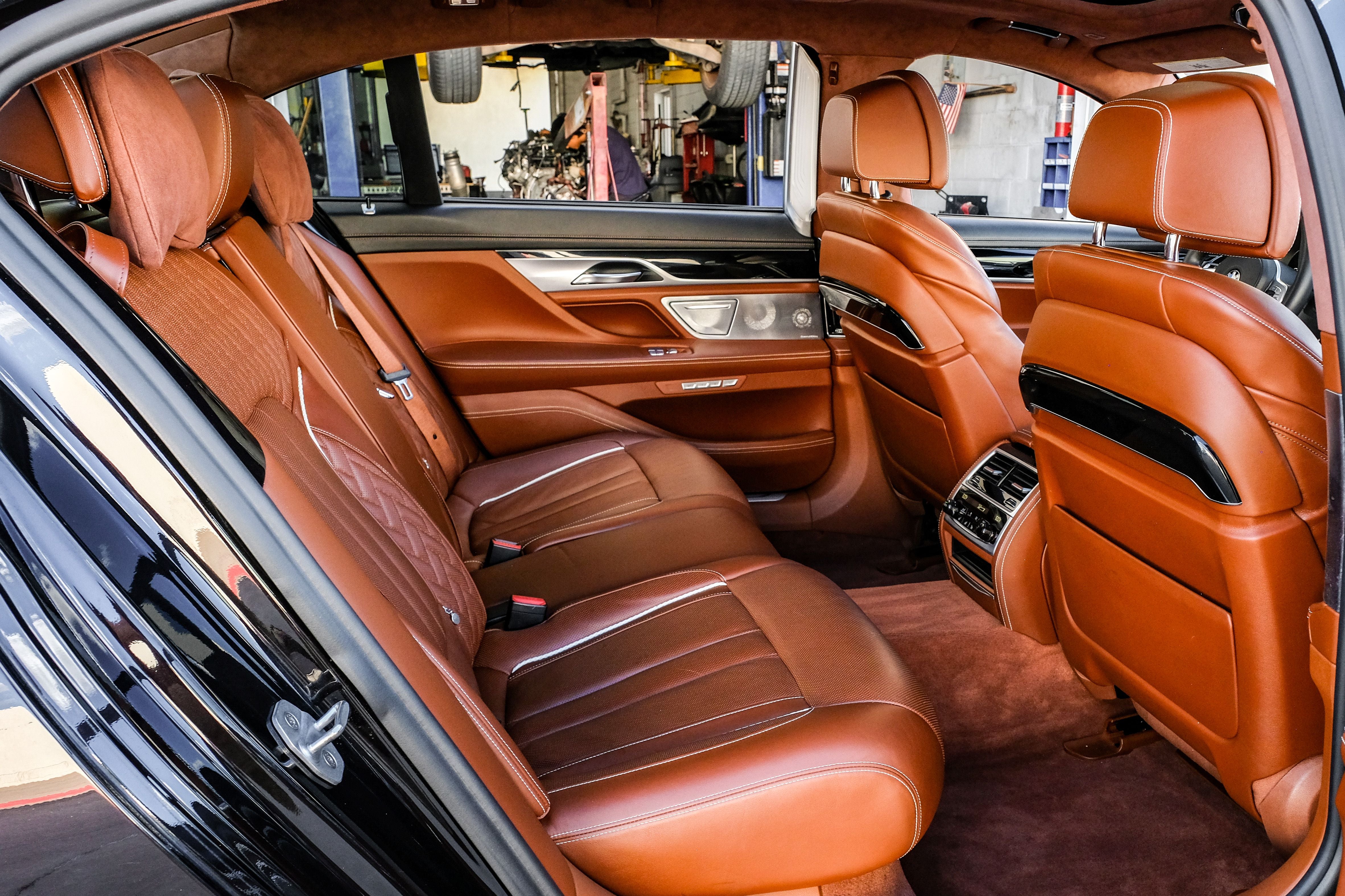 2018 BMW 7 Series M760i