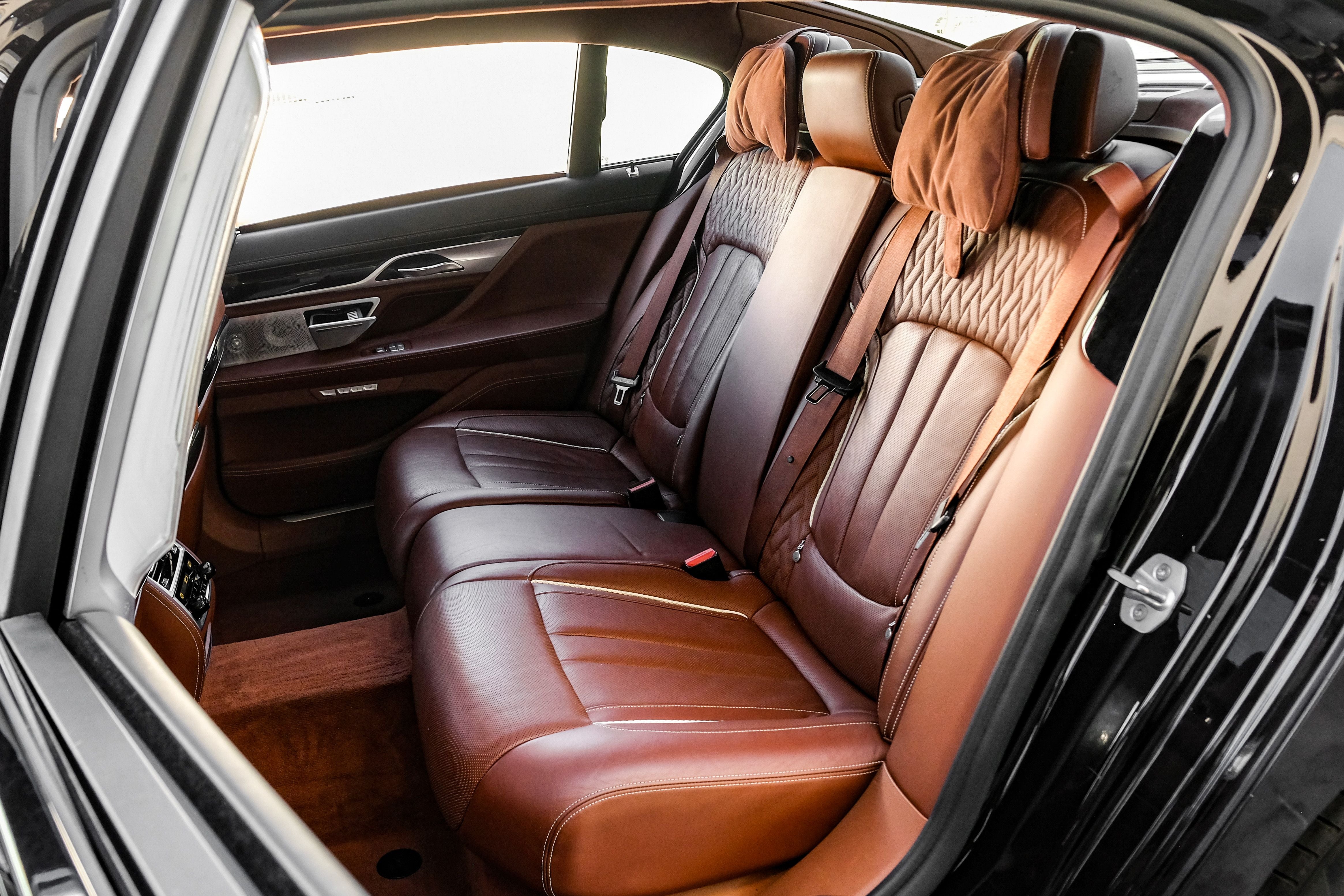 2018 BMW 7 Series M760i