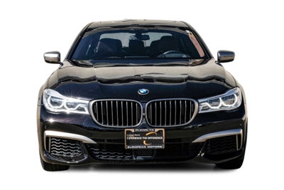 2018 BMW 7 Series M760i