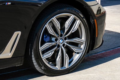 2018 BMW 7 Series M760i