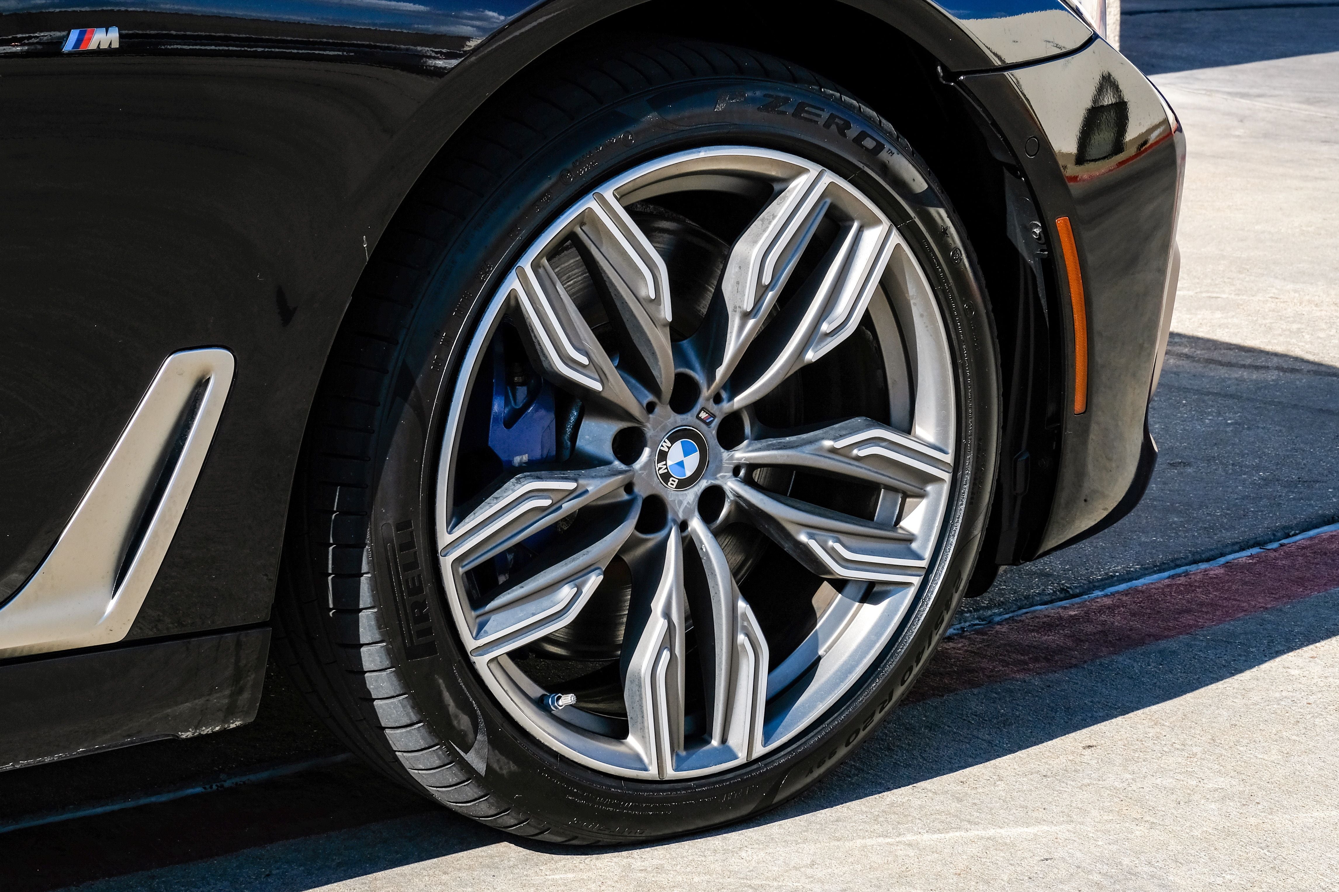 2018 BMW 7 Series M760i