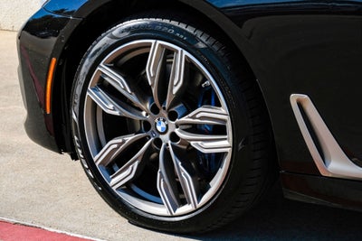 2018 BMW 7 Series M760i