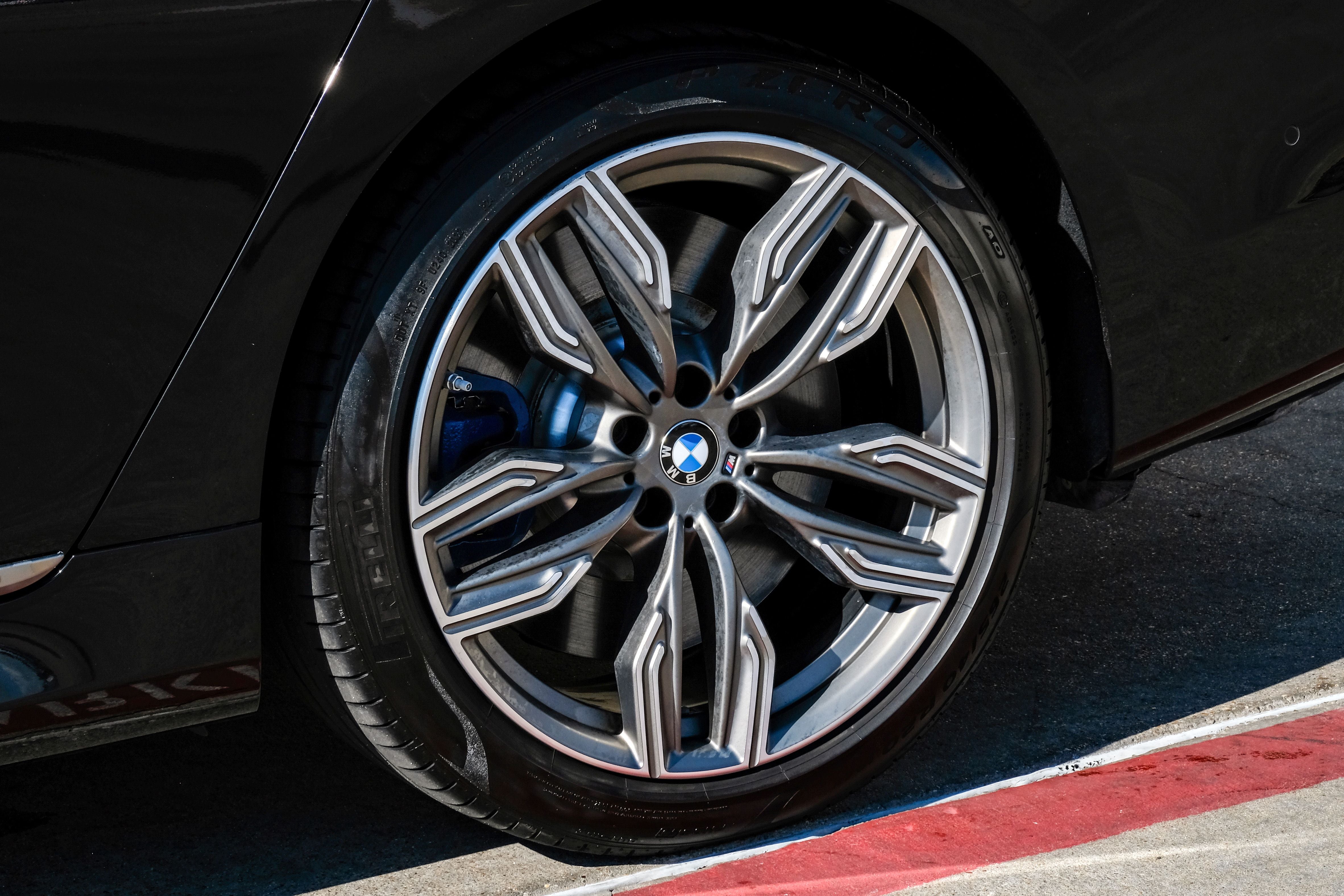 2018 BMW 7 Series M760i