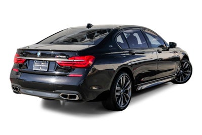 2018 BMW 7 Series M760i