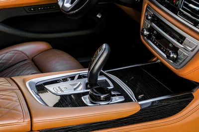 2020 BMW 7 Series 740i