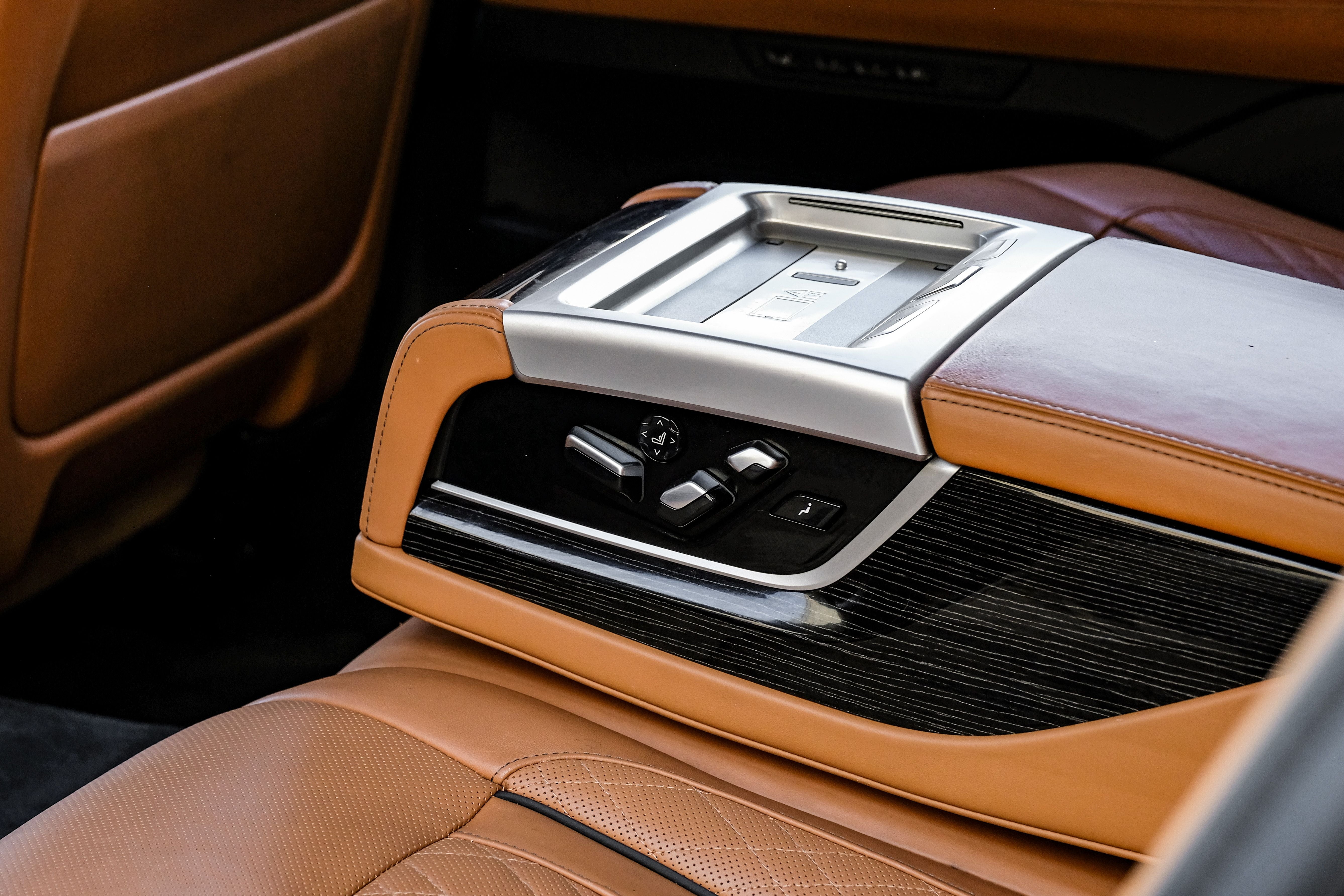 2020 BMW 7 Series 740i