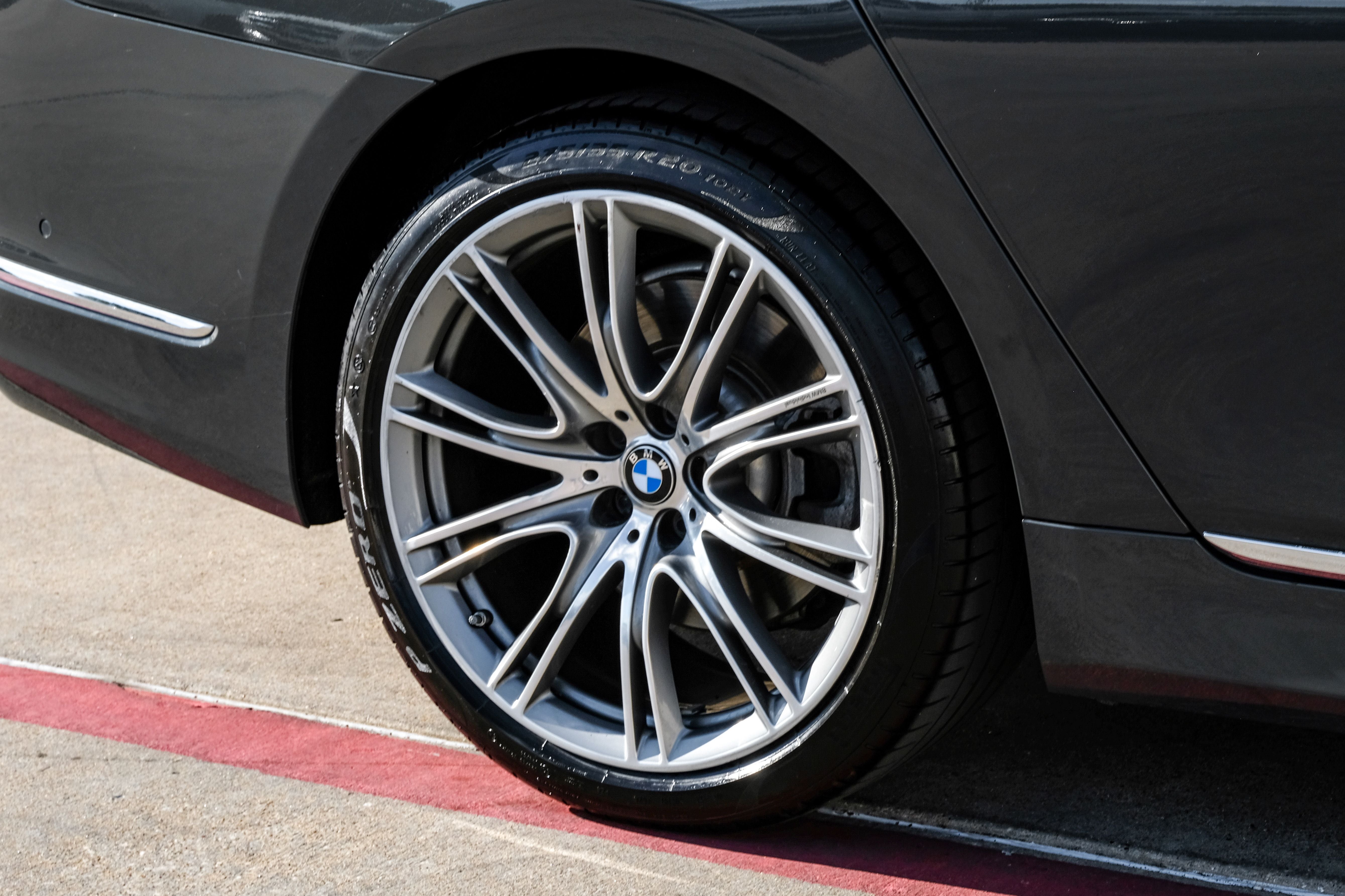 2020 BMW 7 Series 740i