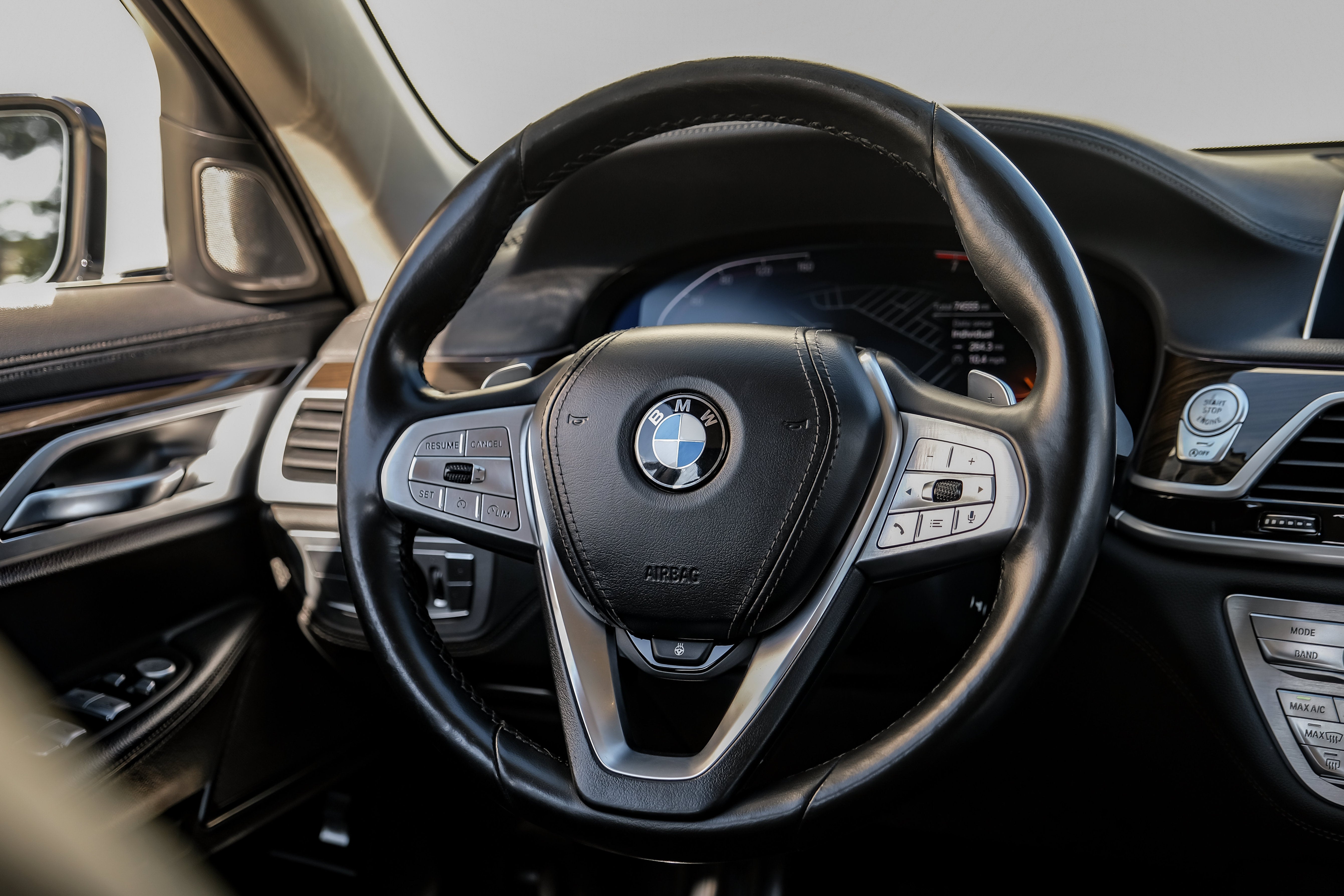 2020 BMW 7 Series 740i