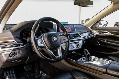 2020 BMW 7 Series 740i