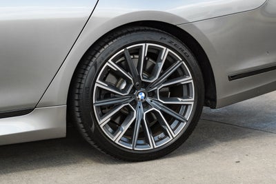 2022 BMW 7 Series 750i xDrive