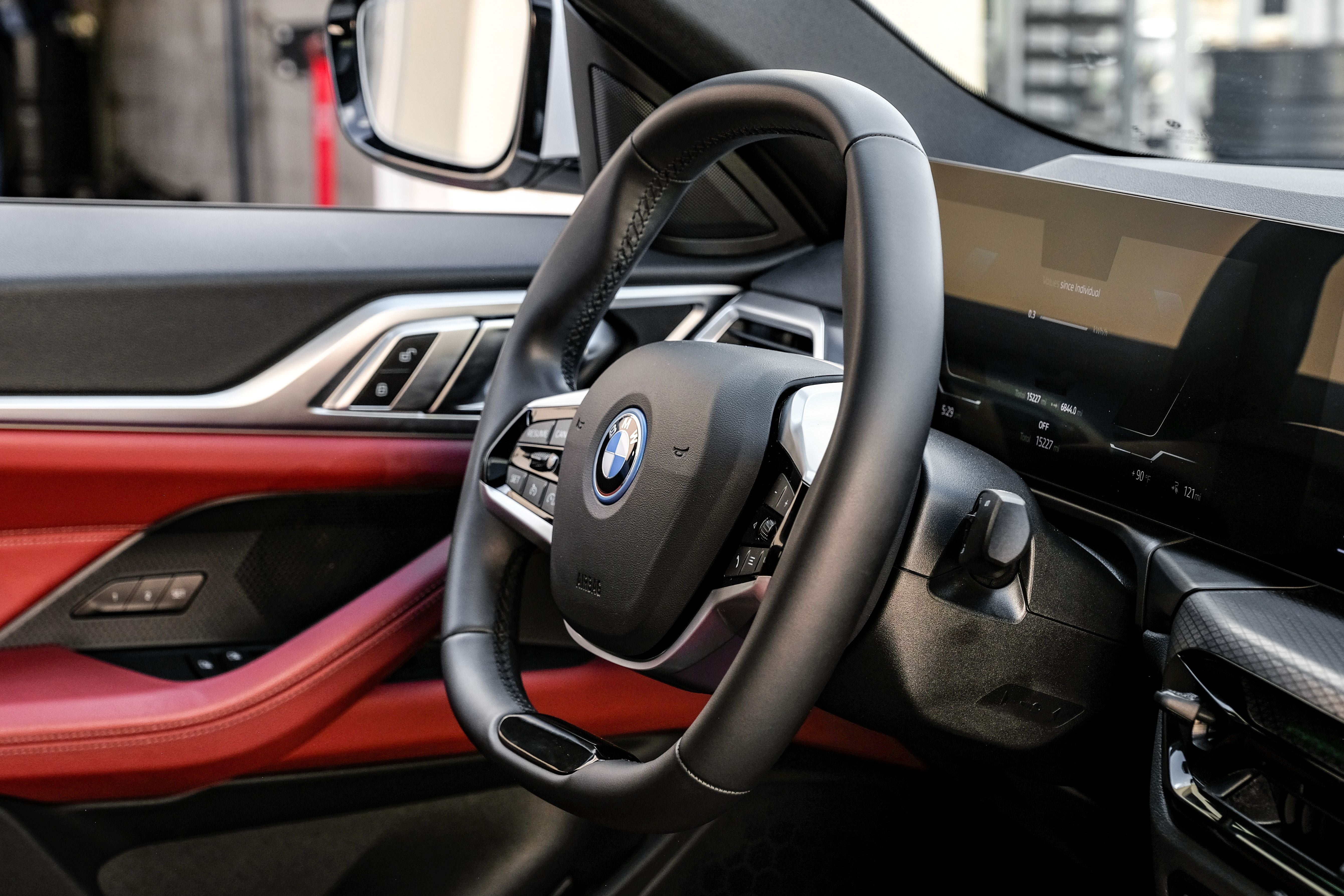 2025 BMW i4 eDrive40