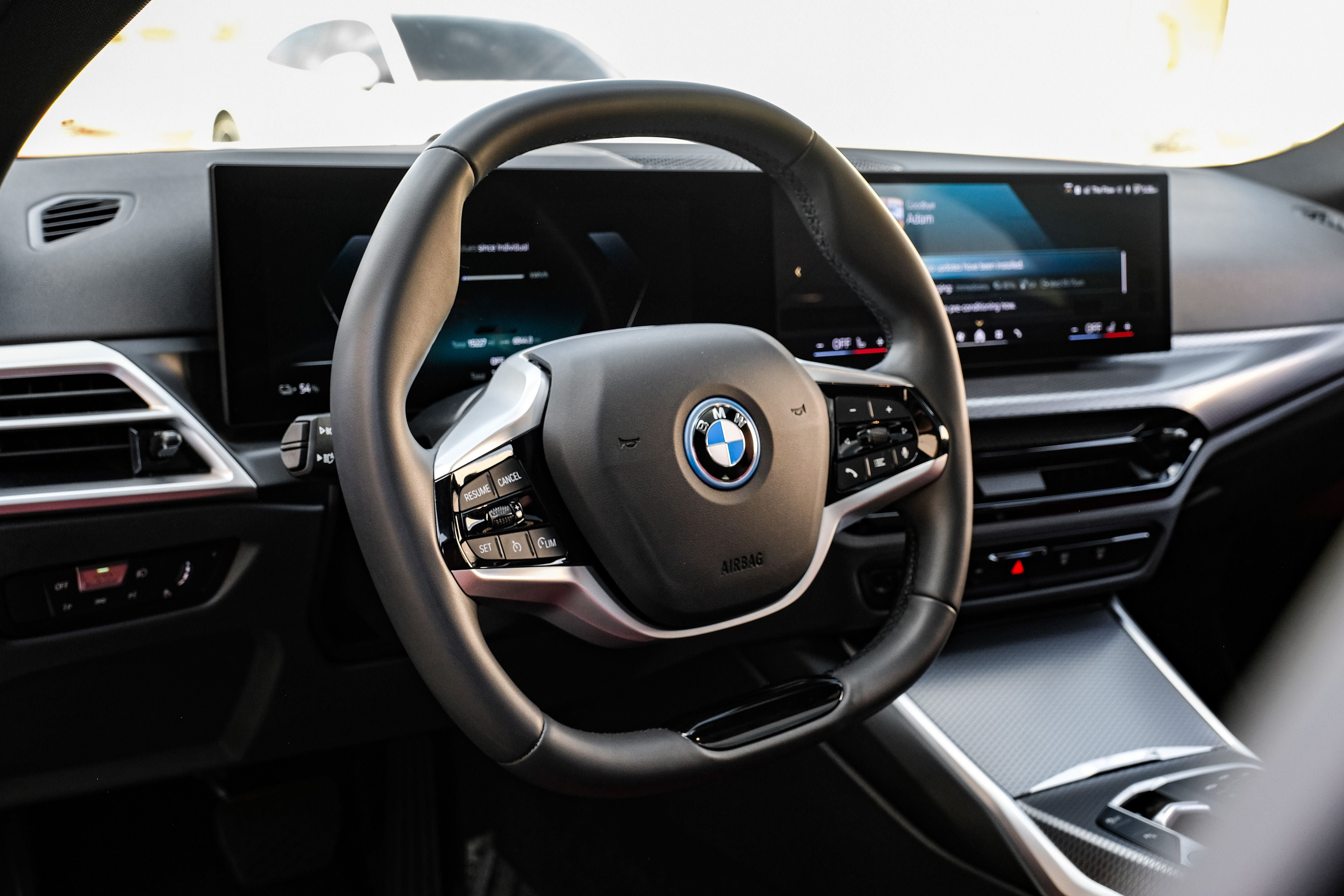 2025 BMW i4 eDrive40