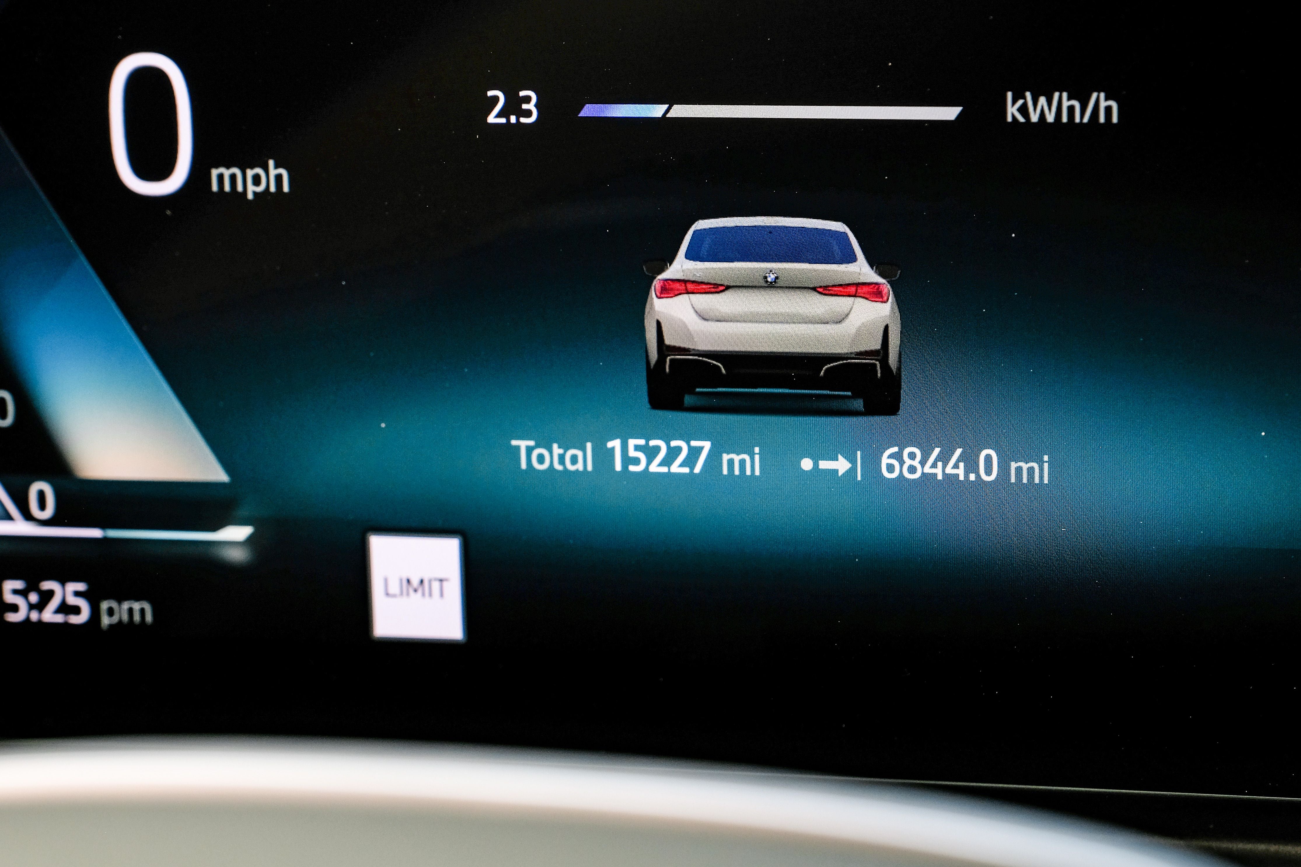 2025 BMW i4 eDrive40