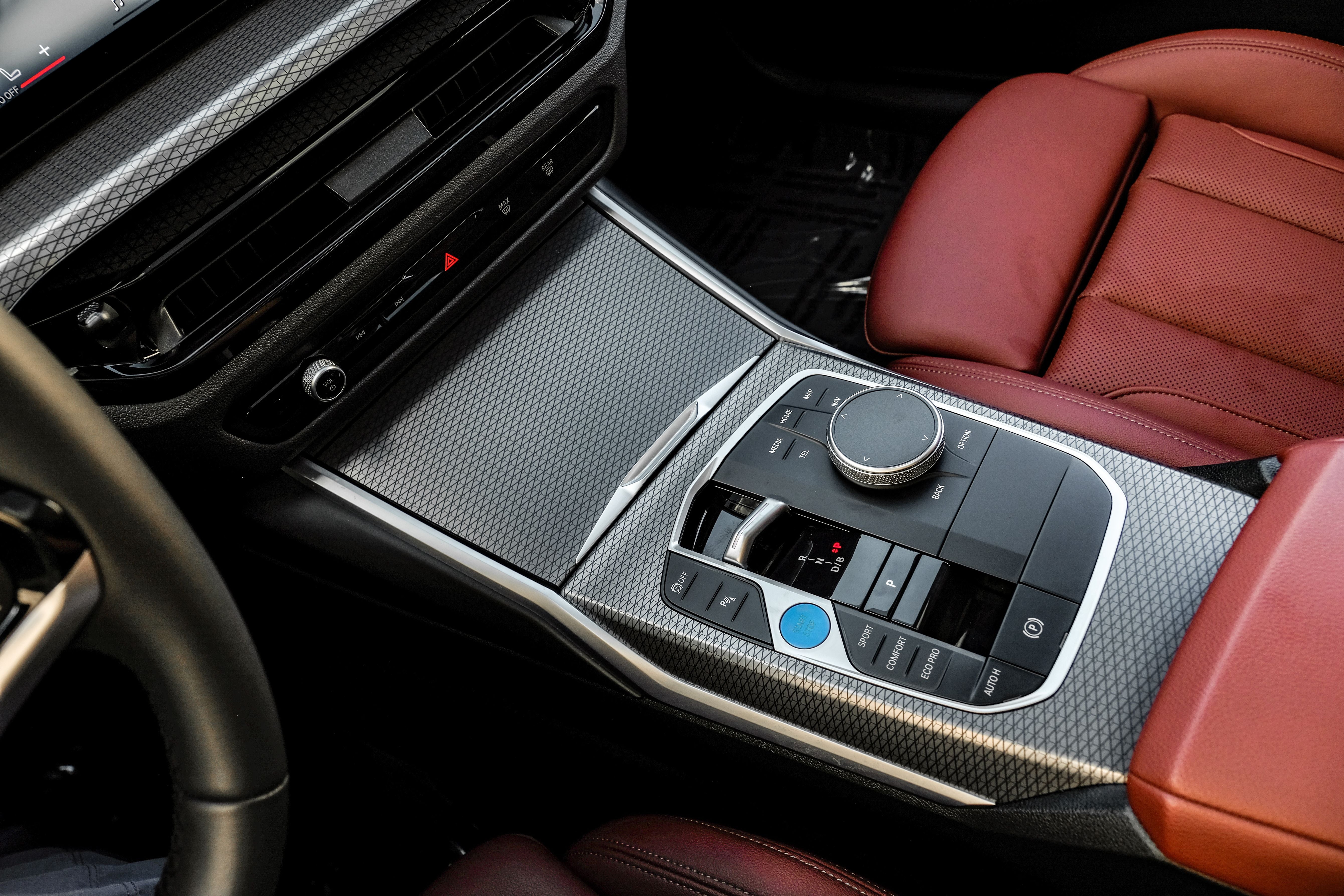 2025 BMW i4 eDrive40