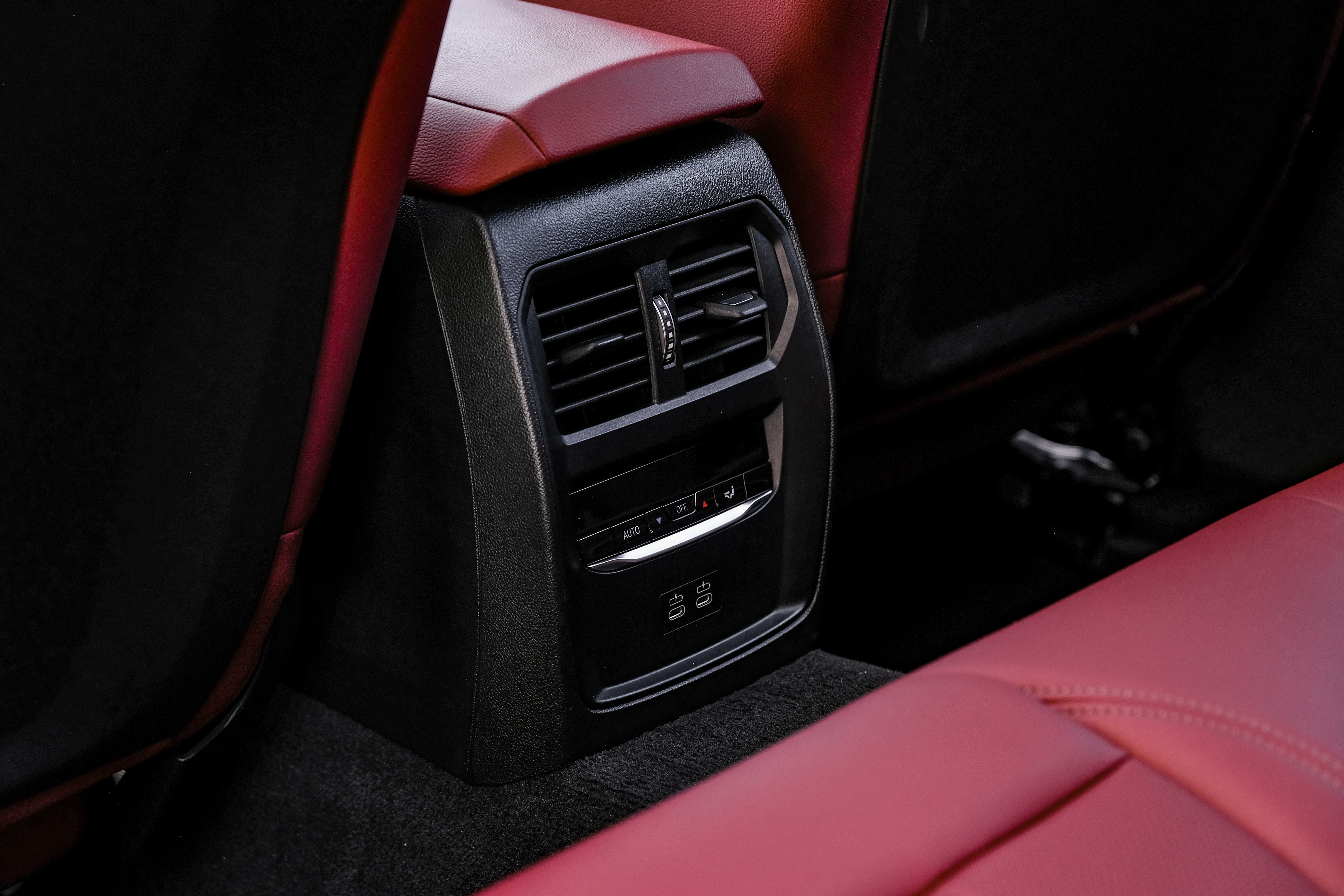 2025 BMW i4 eDrive40