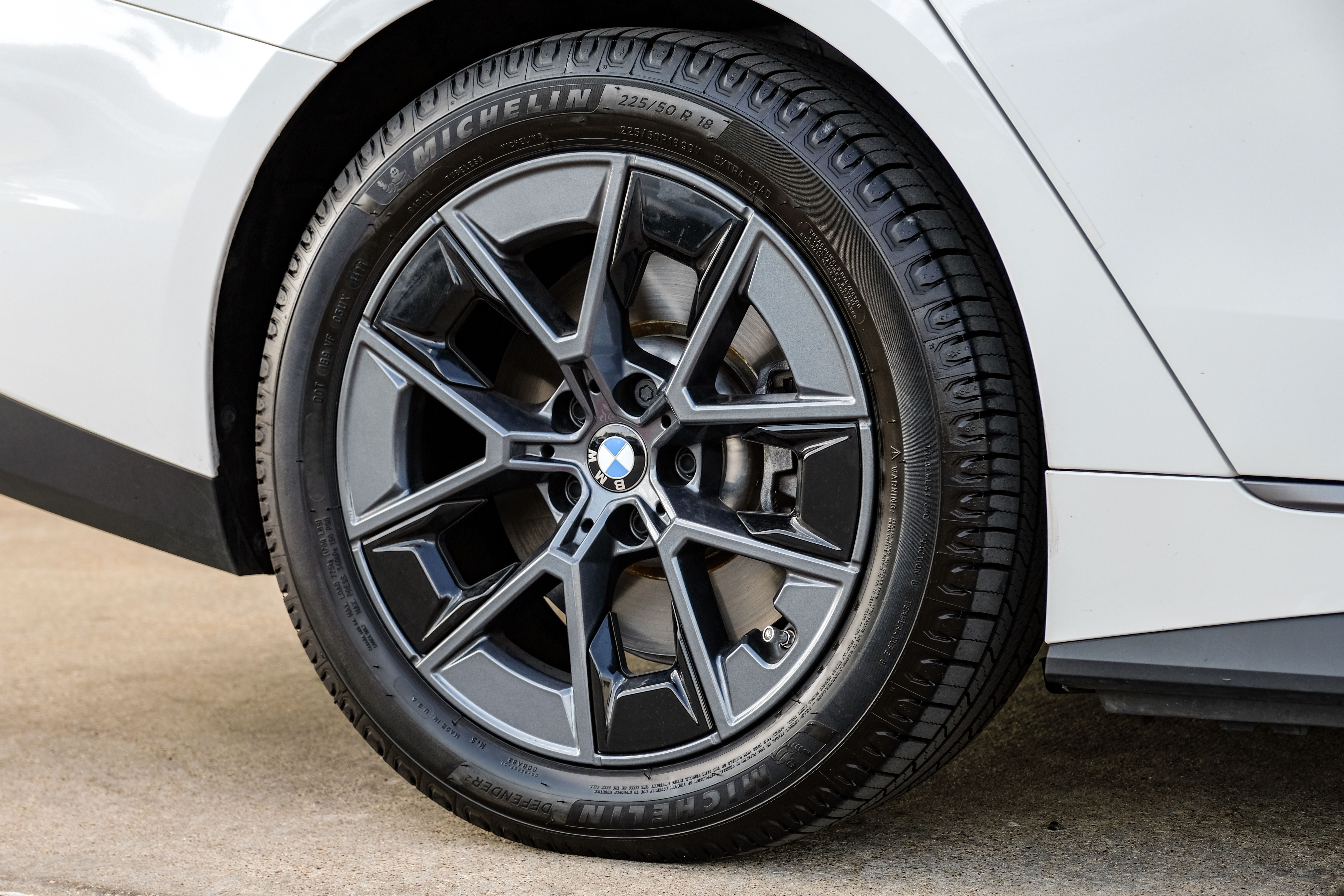 2025 BMW i4 eDrive40