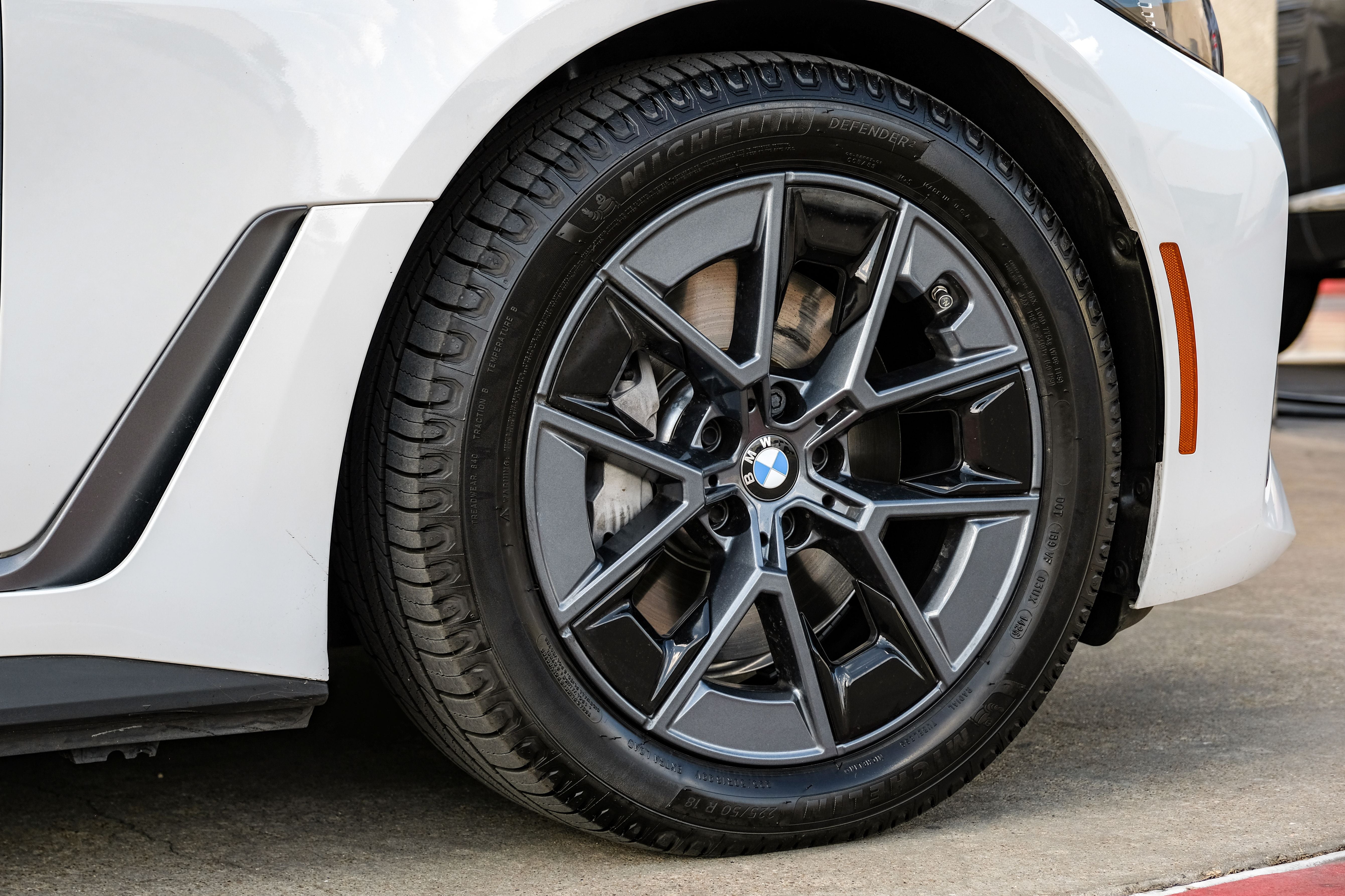 2025 BMW i4 eDrive40