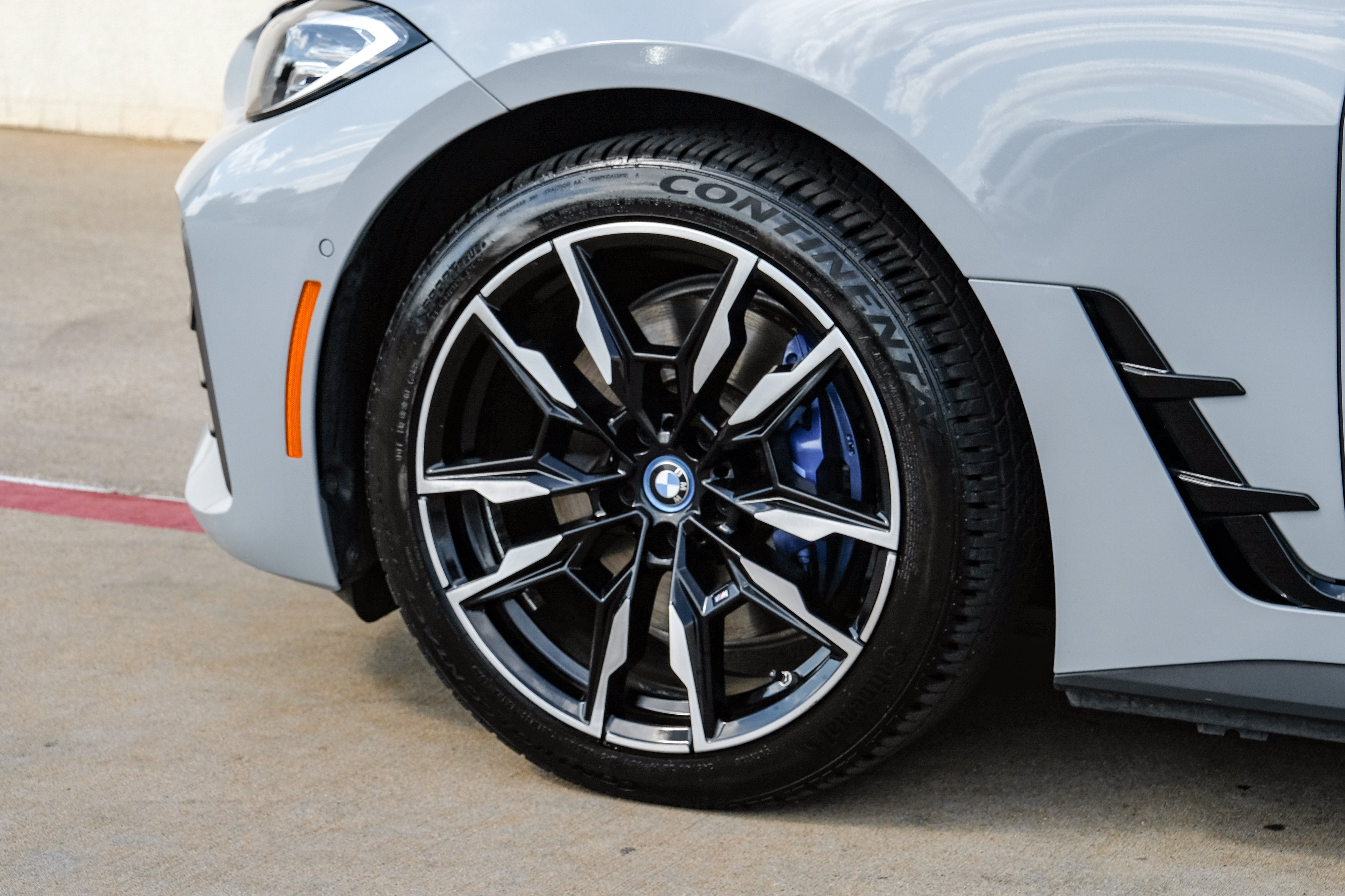 2024 BMW i4 M50