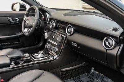 2017 Mercedes-Benz SLC SLC 300