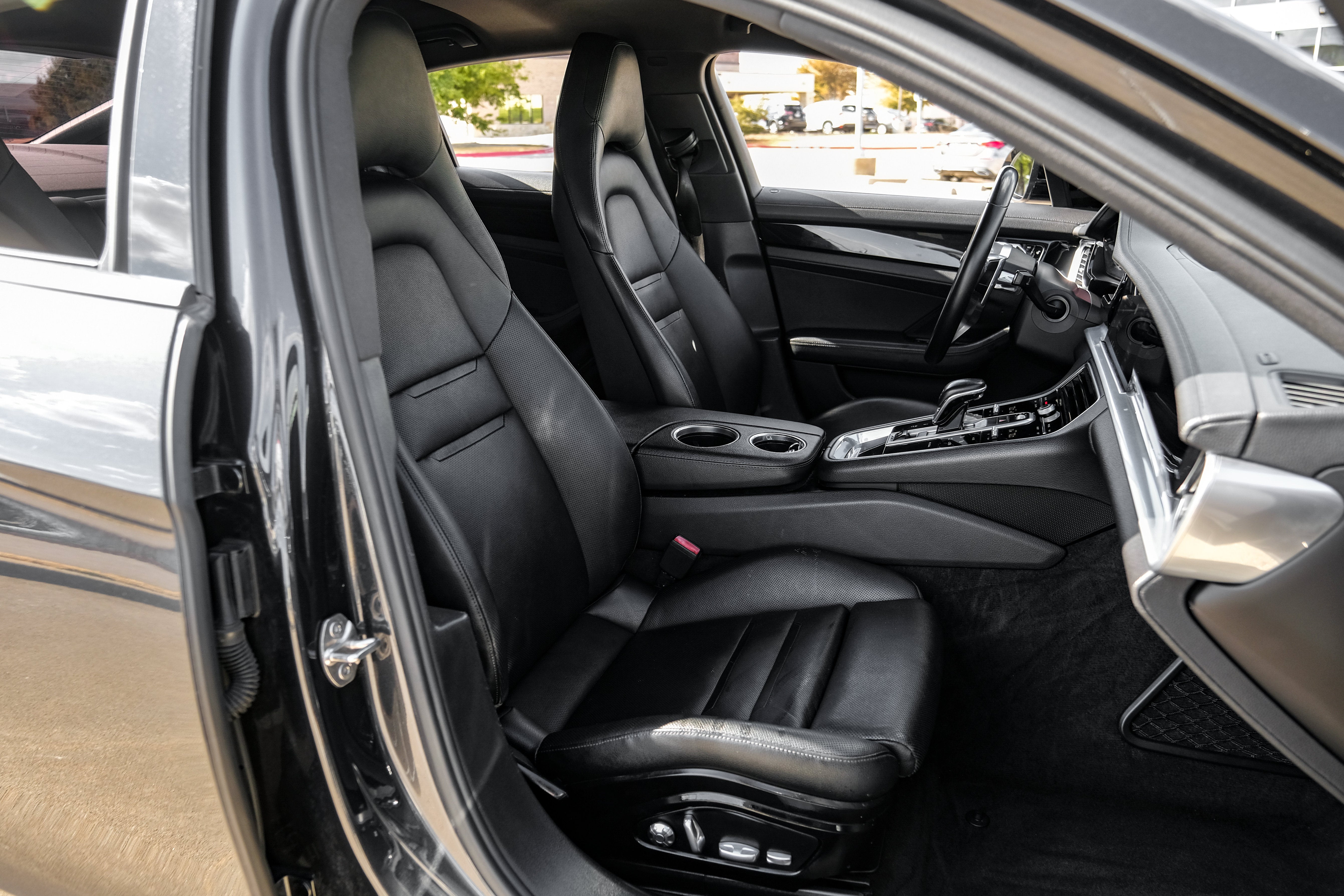2018 Porsche Panamera Base