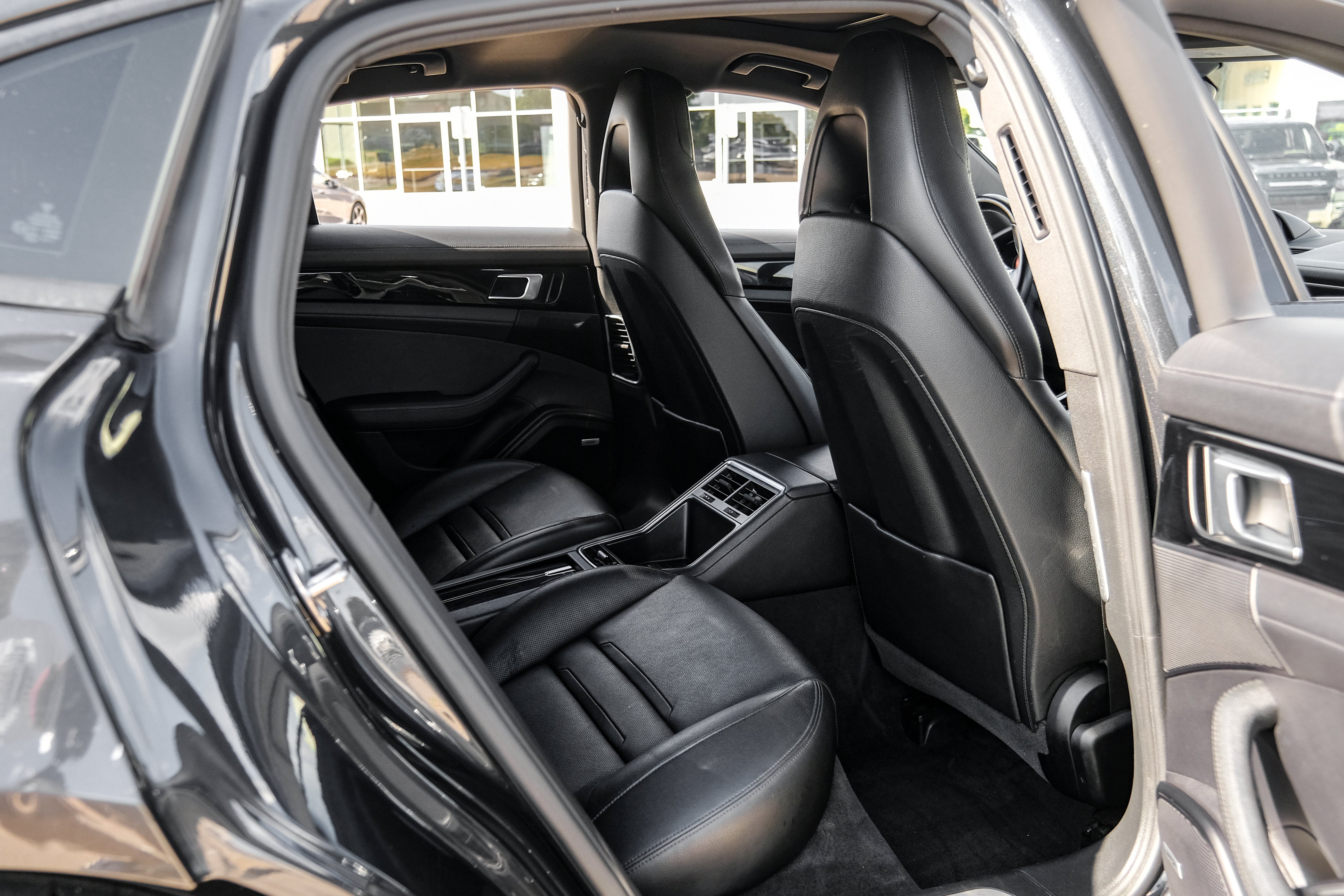 2018 Porsche Panamera Base