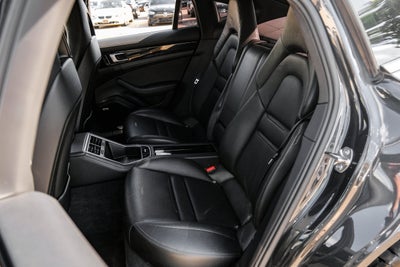 2018 Porsche Panamera Base