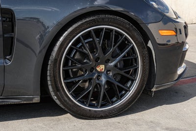 2018 Porsche Panamera Base