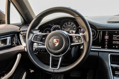 2018 Porsche Panamera Base