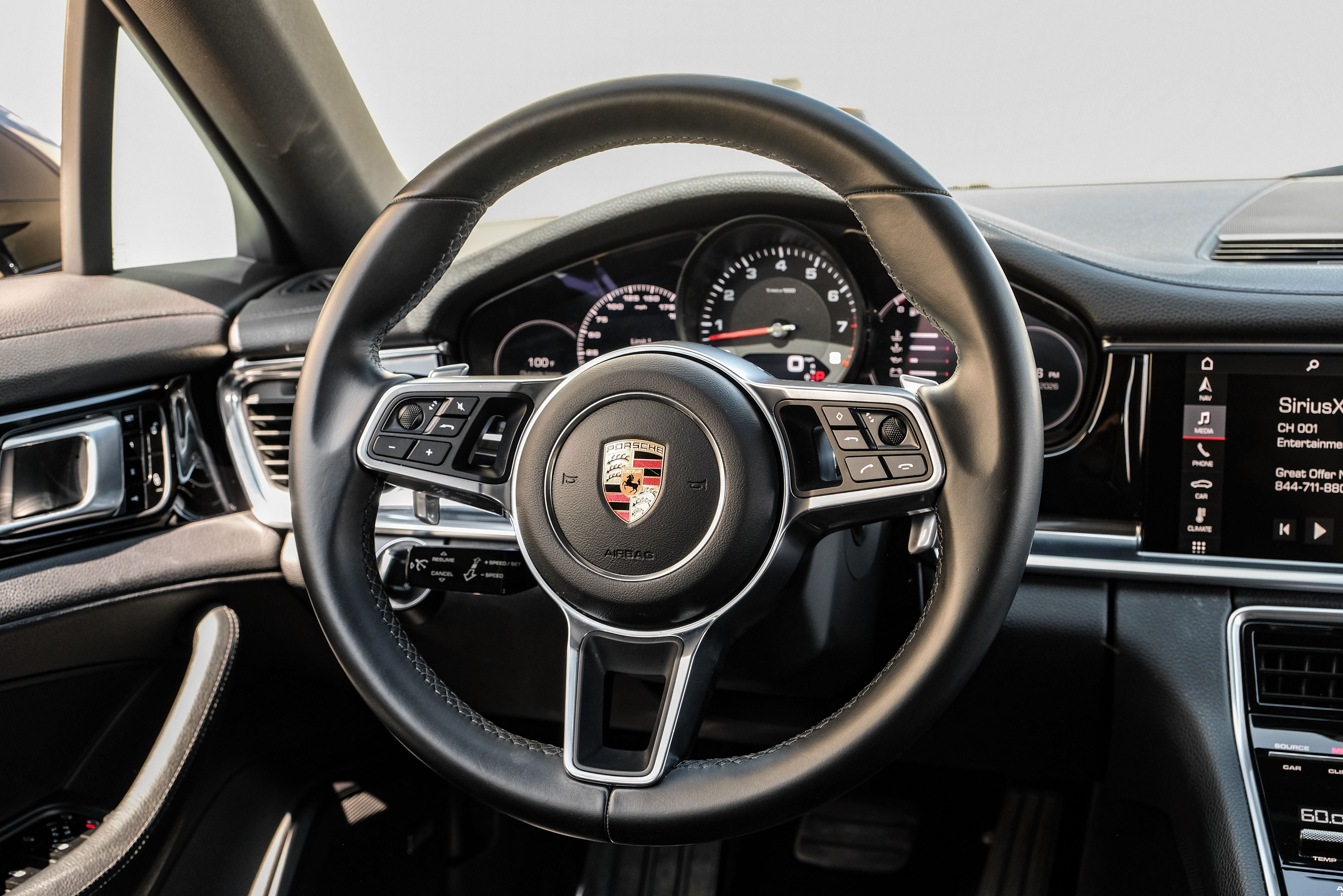 2018 Porsche Panamera Base
