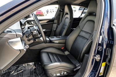 2018 Porsche Panamera Base