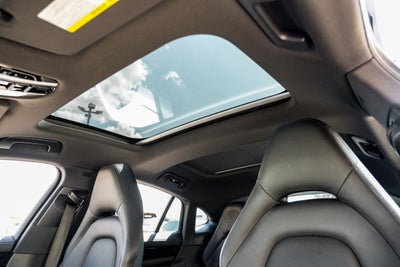 2018 Porsche Panamera Base