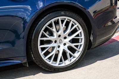 2018 Porsche Panamera Base