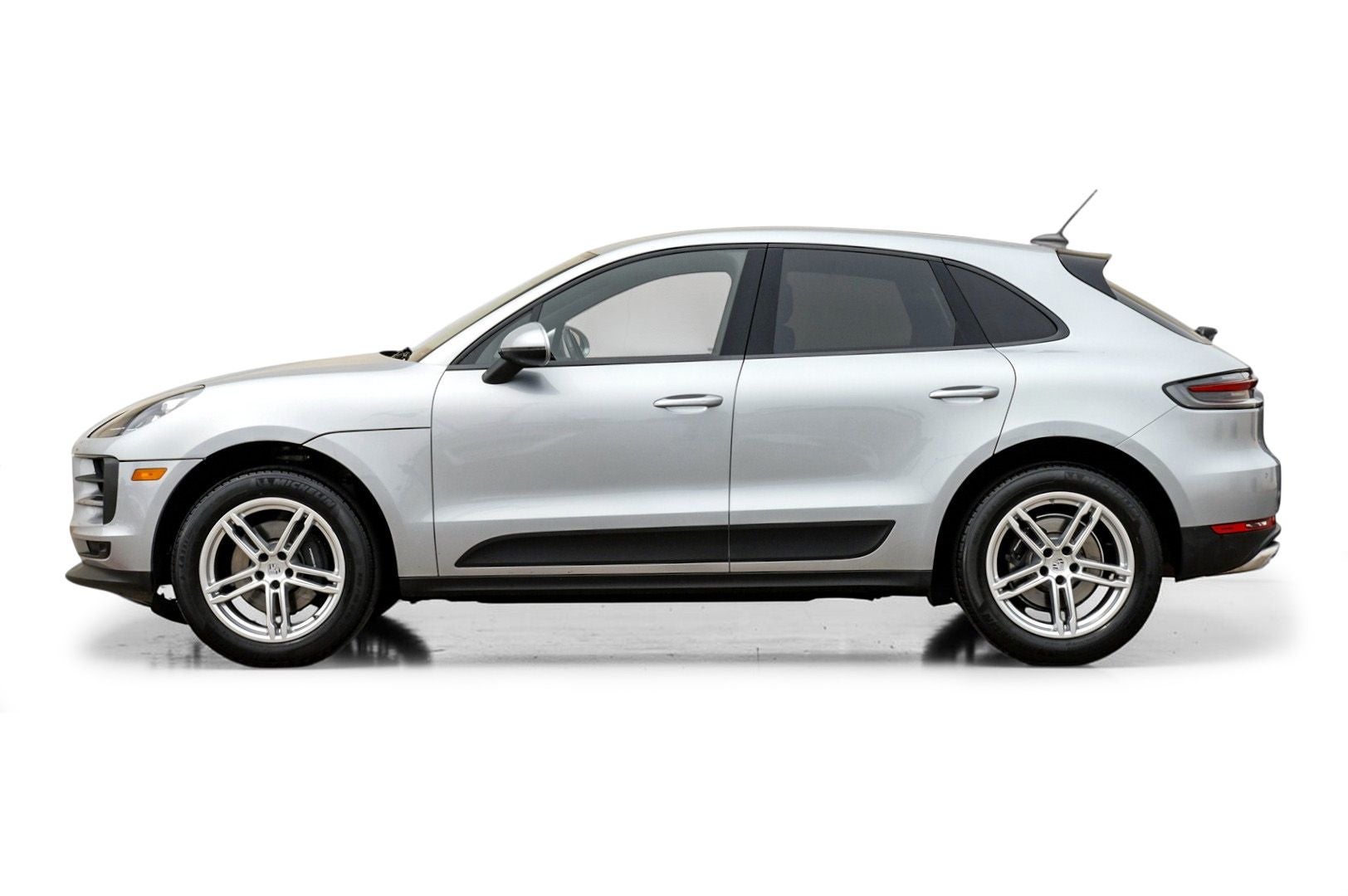 2020 Porsche Macan Base