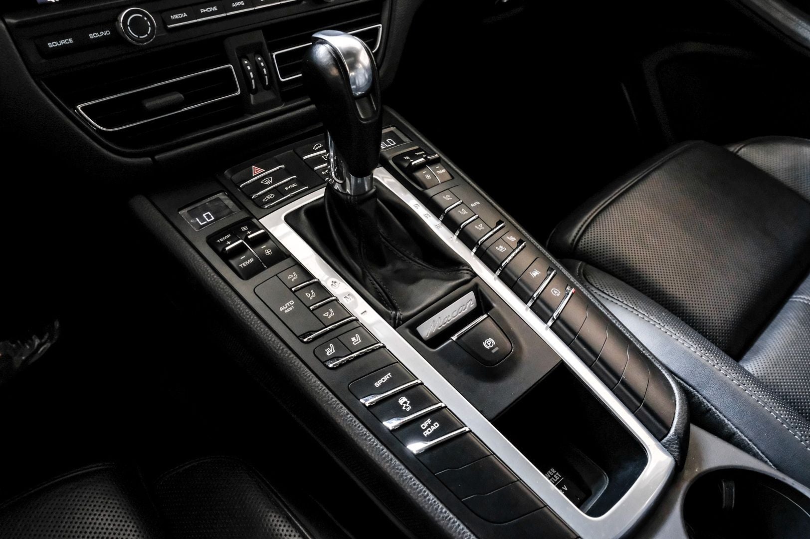 2020 Porsche Macan Base