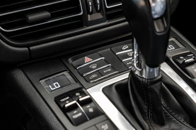 2020 Porsche Macan Base