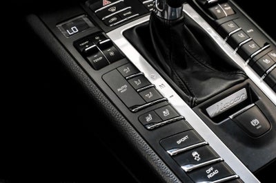 2020 Porsche Macan Base