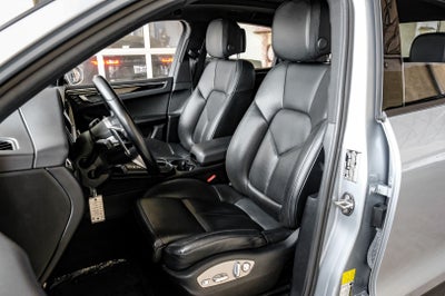 2020 Porsche Macan Base