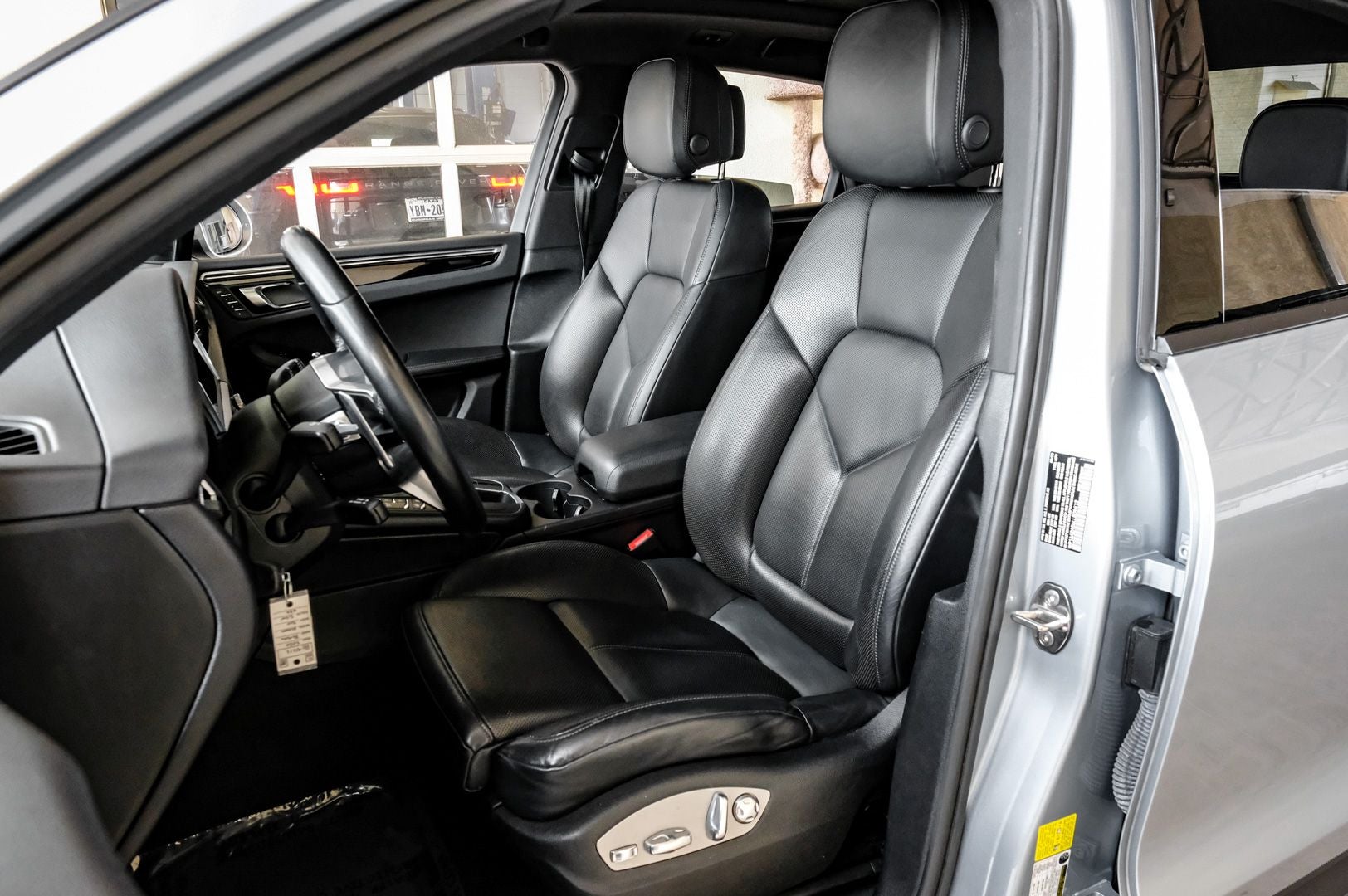 2020 Porsche Macan Base