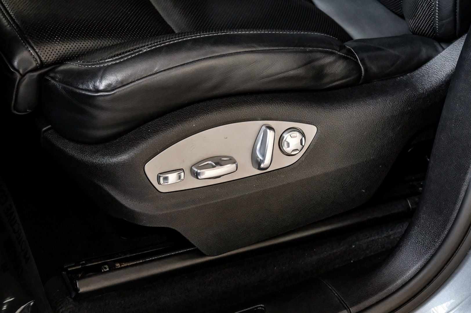 2020 Porsche Macan Base