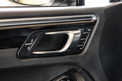 2020 Porsche Macan Base