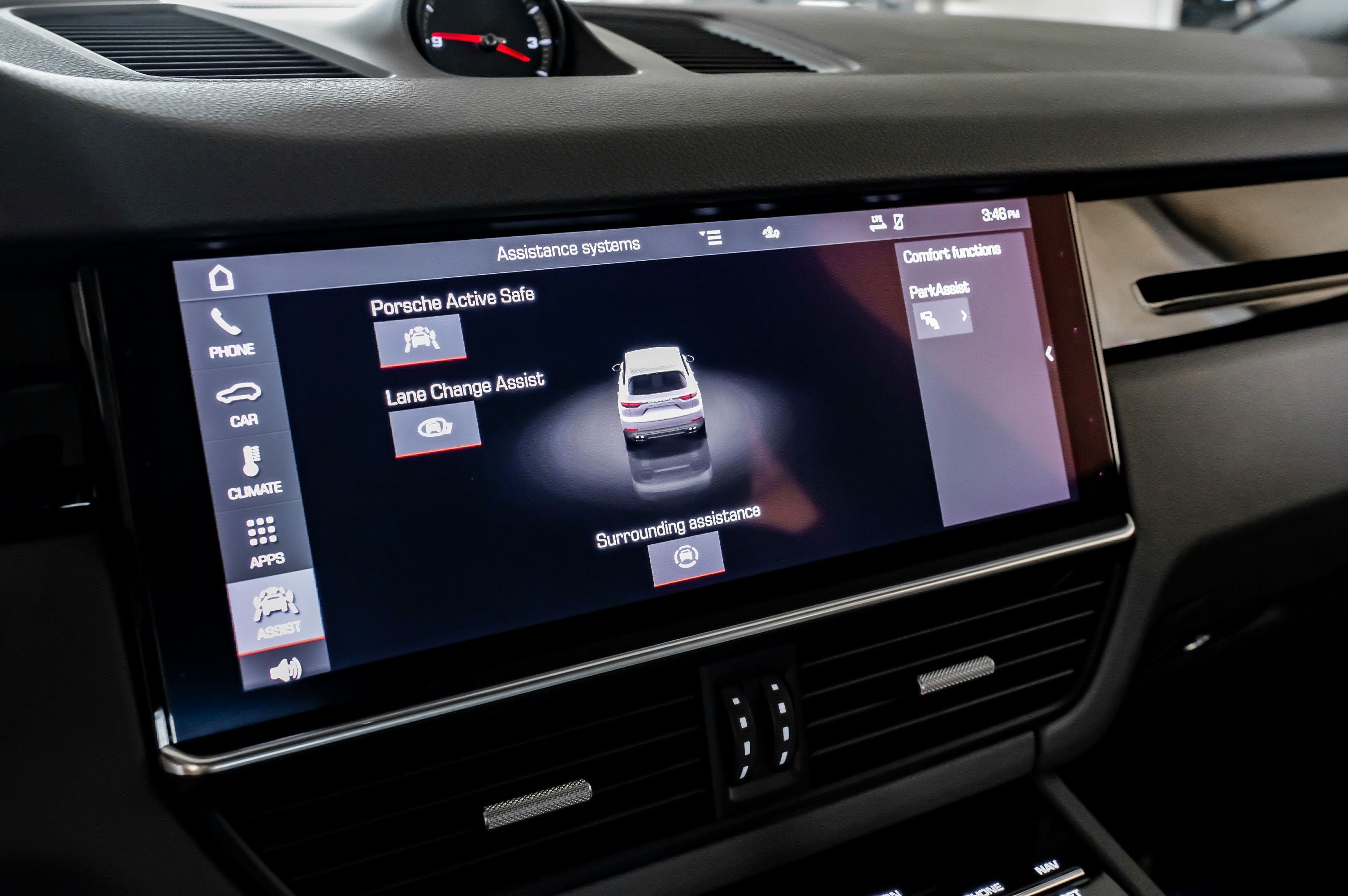 2021 Porsche Cayenne Base