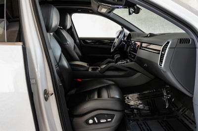 2021 Porsche Cayenne Base