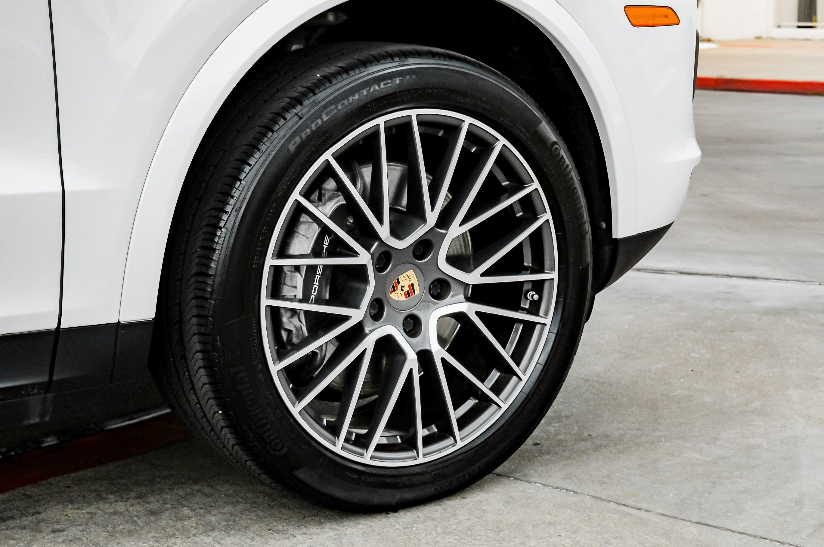 2021 Porsche Cayenne Base