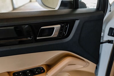 2019 Porsche Cayenne Base