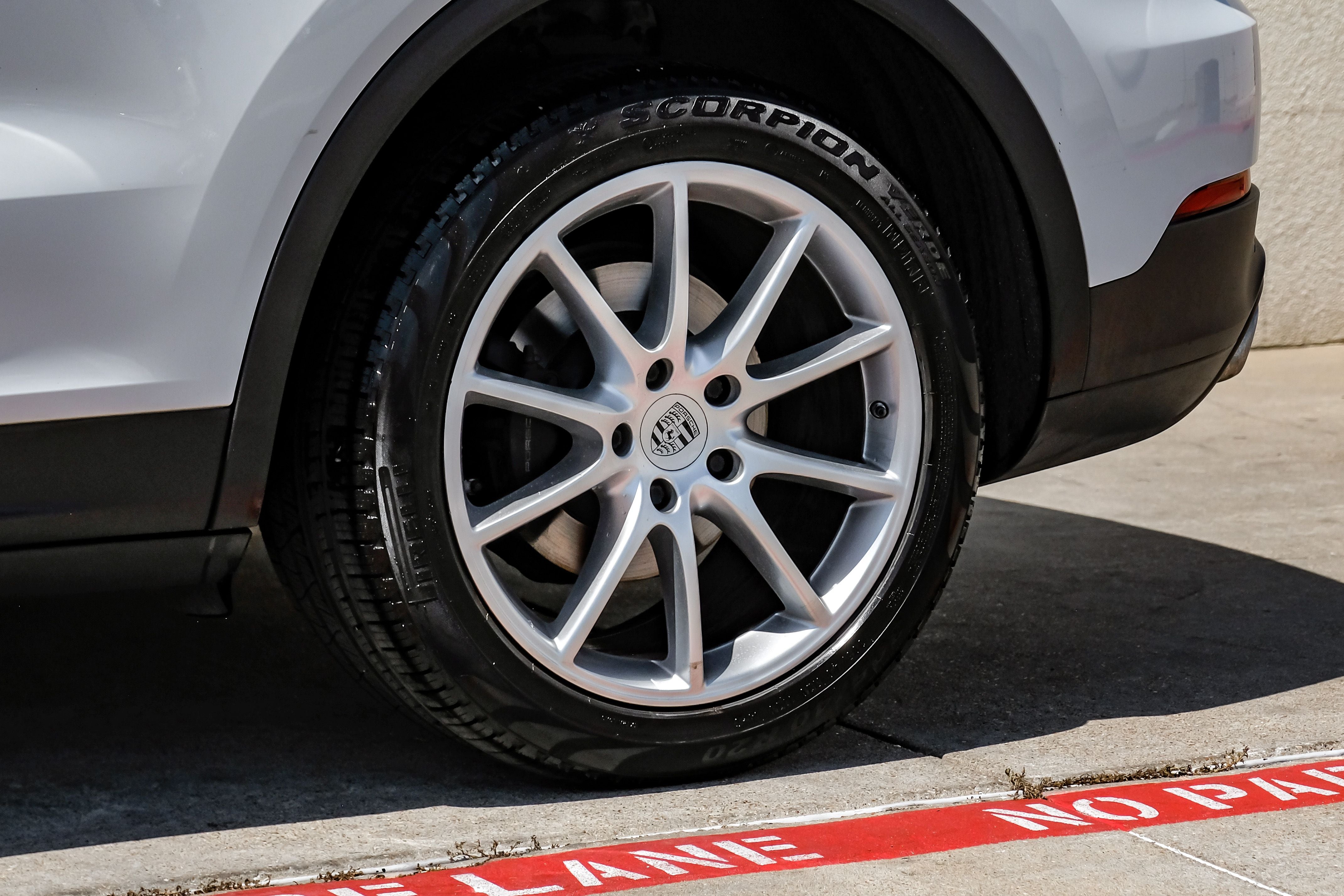 2019 Porsche Cayenne Base