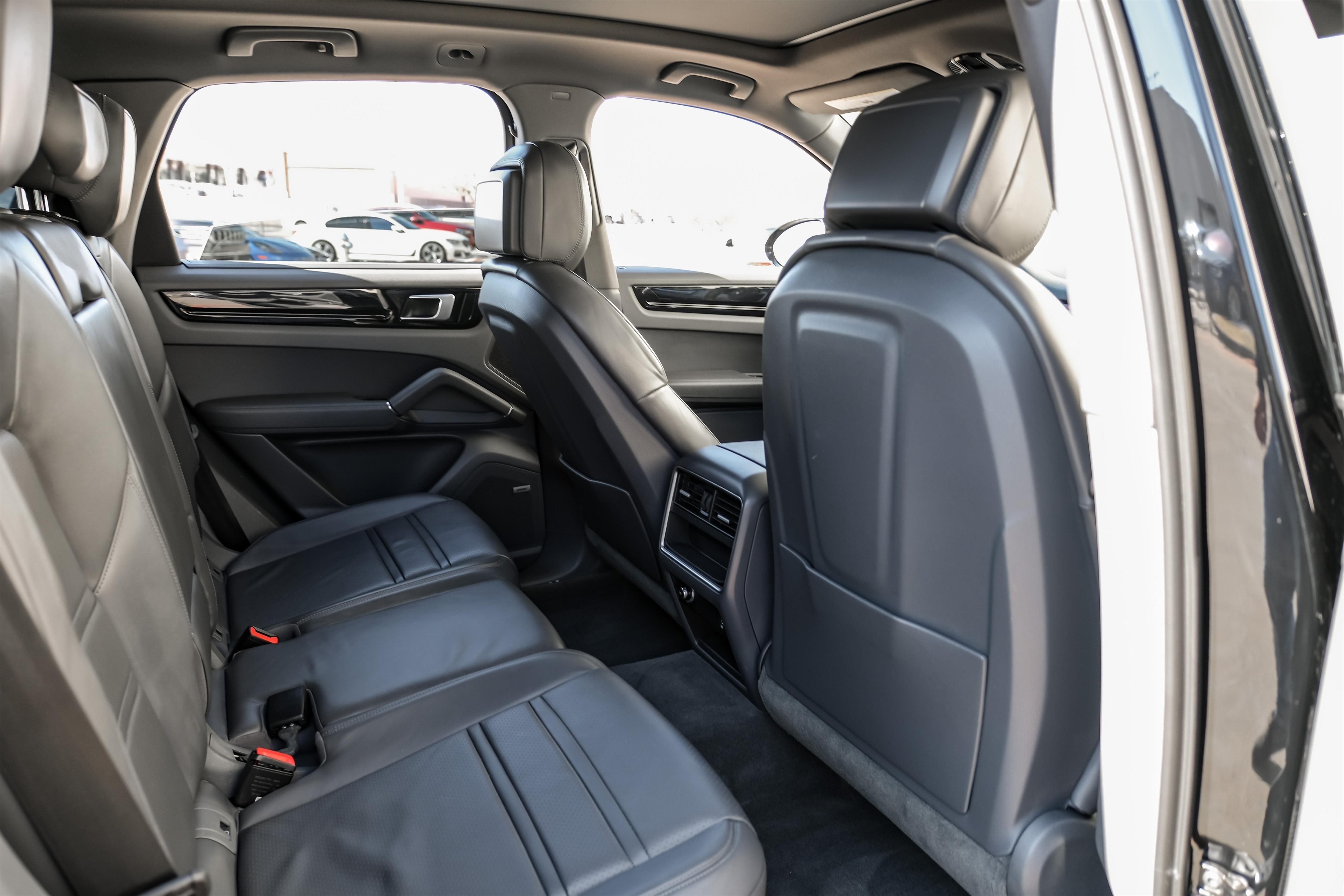 2019 Porsche Cayenne Base